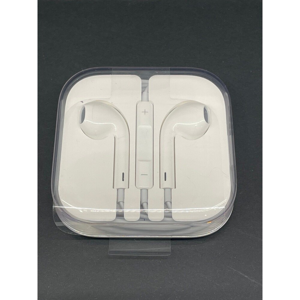 Authentic Apple EarPods Wired Headphones In Ear Earbuds with Remote White
